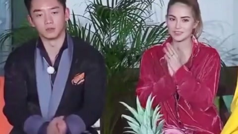 再见金钱，前往贫困村